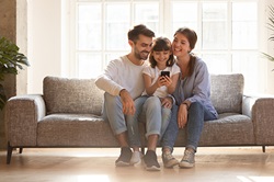 Picture of family on couch