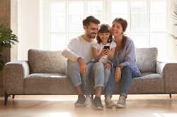 Picture of family on couch